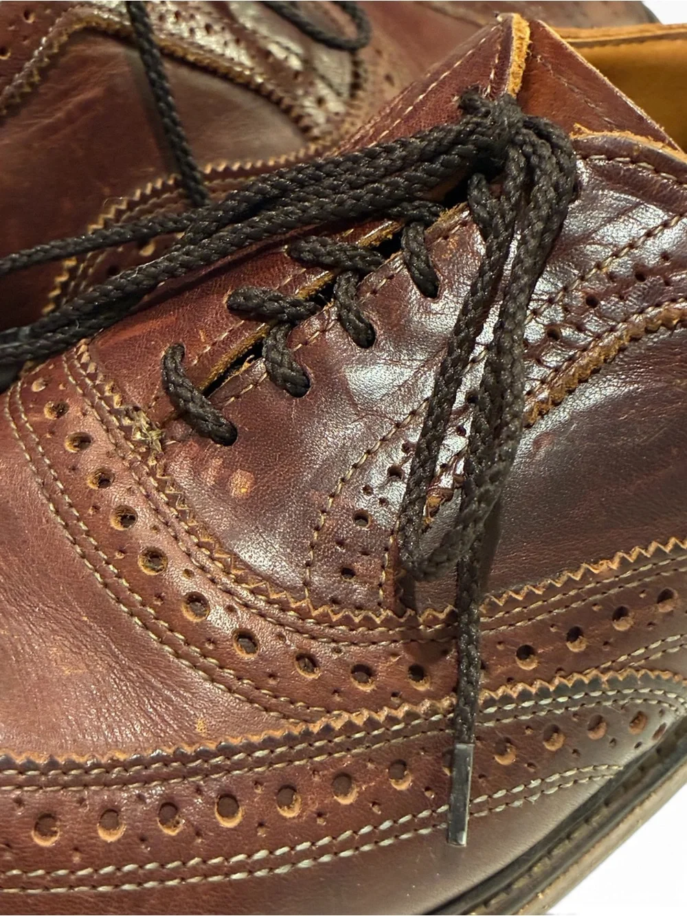 VTG Allen Edmonds McTavish wingtips brogues. Sz 9.5.